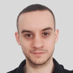 Markó Milán – Frontend és Backend fejlesztő portréja
